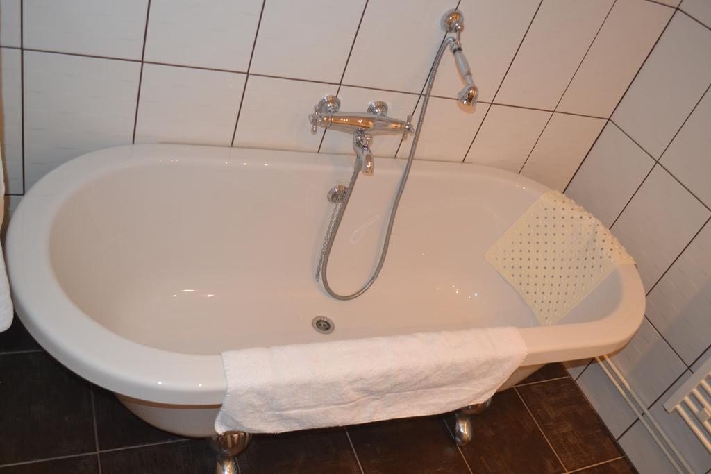 Hotel De France Libourne Phòng bức ảnh